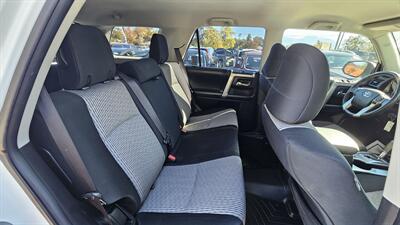 2016 Toyota 4Runner SR5   - Photo 6 - Lakeport, CA 95453-5619