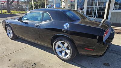 2013 Dodge Challenger SXT   - Photo 4 - Lakeport, CA 95453-5619