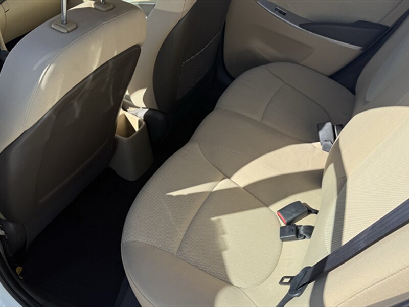 2014 Hyundai ACCENT GLS - Photo 18 - Lakeport, CA 95453-5619