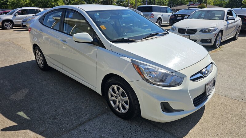 2014 Hyundai ACCENT GLS - Photo 2 - Lakeport, CA 95453-5619