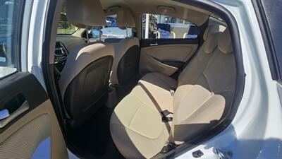 2014 Hyundai ACCENT GLS - Photo 9 - Lakeport, CA 95453-5619