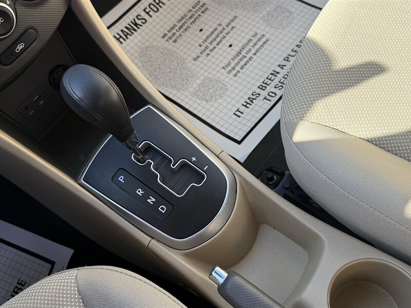 2014 Hyundai ACCENT GLS - Photo 13 - Lakeport, CA 95453-5619