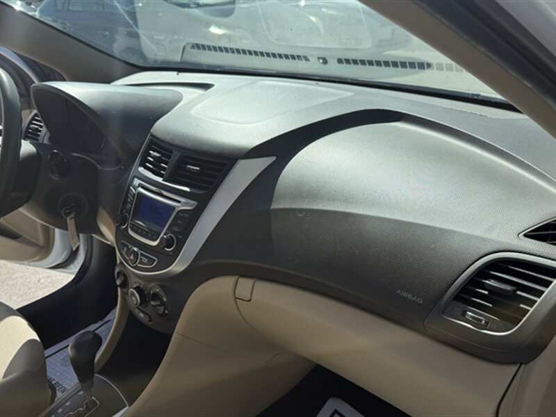 2014 Hyundai ACCENT GLS - Photo 23 - Lakeport, CA 95453-5619