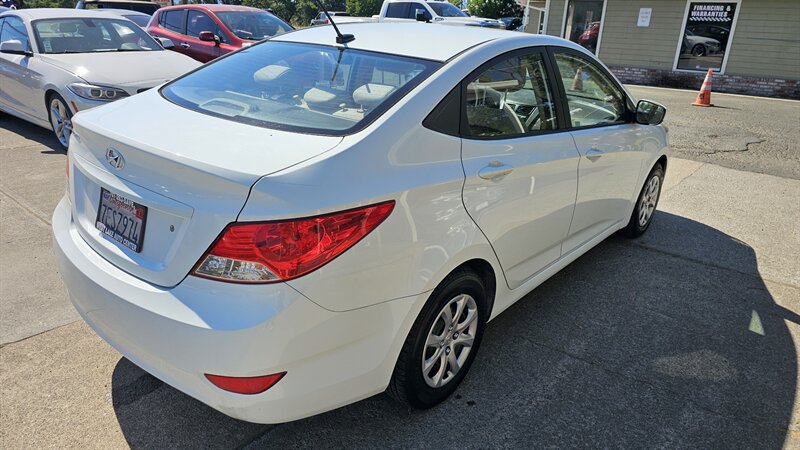 2014 Hyundai ACCENT GLS - Photo 3 - Lakeport, CA 95453-5619