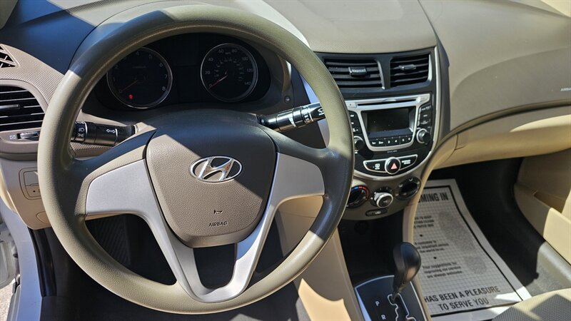 2014 Hyundai ACCENT GLS - Photo 11 - Lakeport, CA 95453-5619