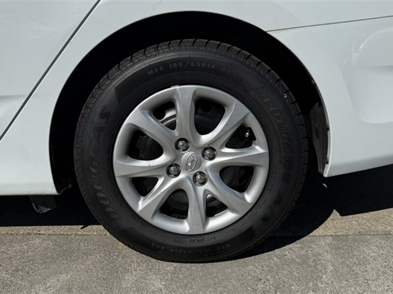 2014 Hyundai ACCENT GLS - Photo 21 - Lakeport, CA 95453-5619