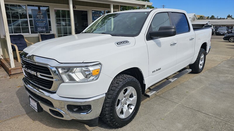 2020 RAM 1500 Big Horn/Lone Star 4x4 Crew Cab 5'7's photo