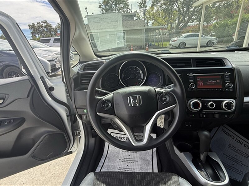 2016 Honda Fit LX - Photo 8 - Lakeport, CA 95453-5619