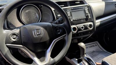 2016 Honda Fit LX - Photo 18 - Lakeport, CA 95453-5619