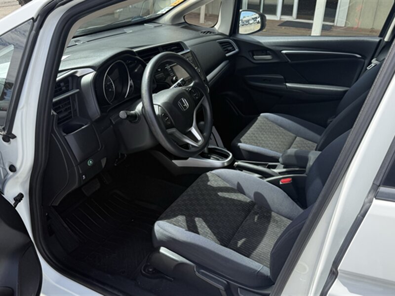 2016 Honda Fit LX - Photo 6 - Lakeport, CA 95453-5619
