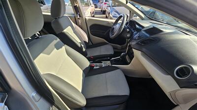 2013 Ford Fiesta S   - Photo 5 - Lakeport, CA 95453-5619