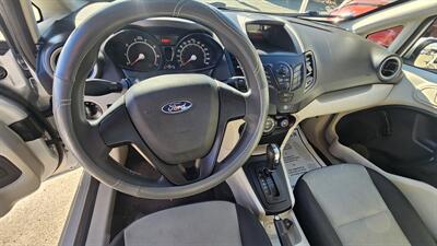 2013 Ford Fiesta S   - Photo 10 - Lakeport, CA 95453-5619