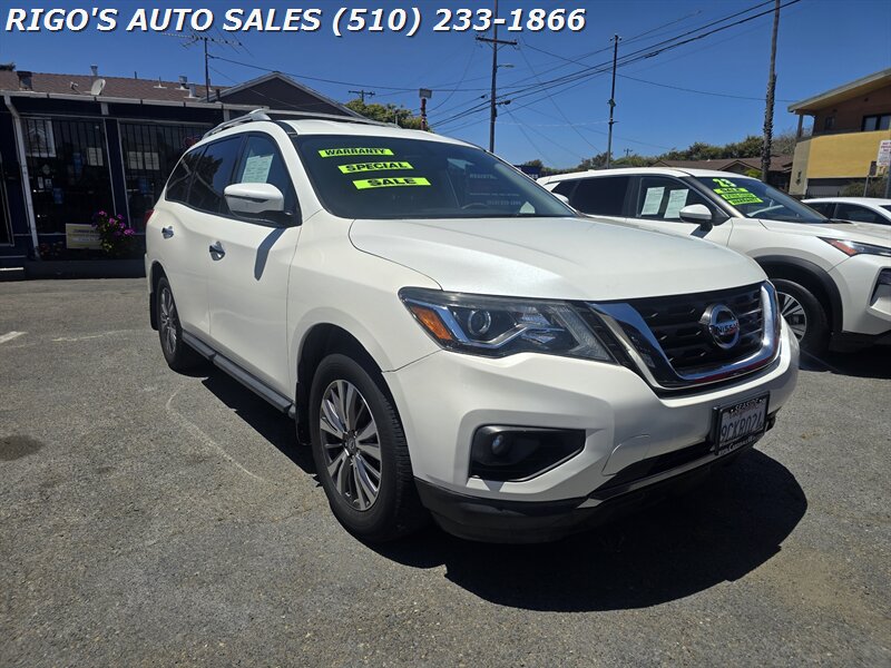 2019 Nissan Pathfinder SV   - Photo 1 - Richmond, CA 94804