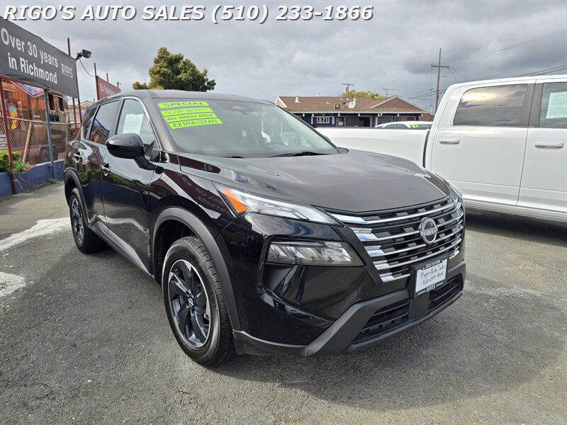 2024 Nissan Rogue SV  