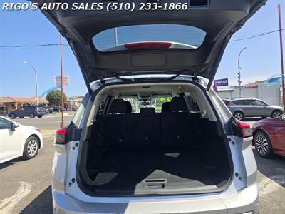 2024 Nissan Rogue SV - Photo 8 - Richmond, CA 94804