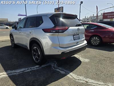 2024 Nissan Rogue SV - Photo 4 - Richmond, CA 94804