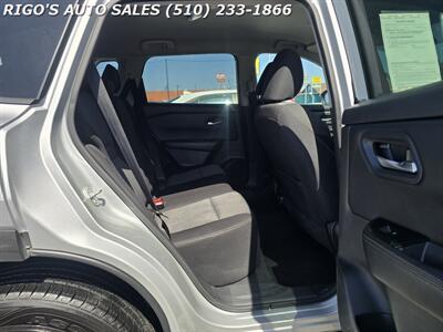 2024 Nissan Rogue SV - Photo 6 - Richmond, CA 94804