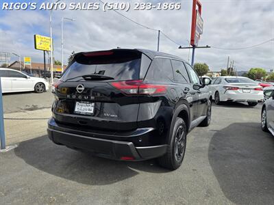 2024 Nissan Rogue SV - Photo 4 - Richmond, CA 94804