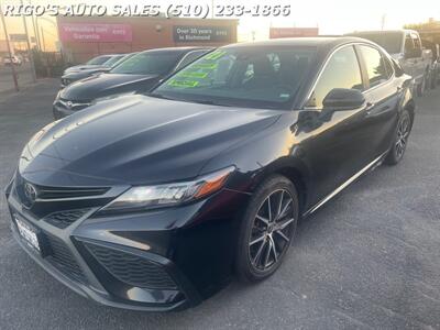 2021 Toyota Camry SE   - Photo 2 - Richmond, CA 94804