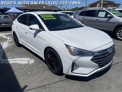 2019 Hyundai ELANTRA SE Sedan