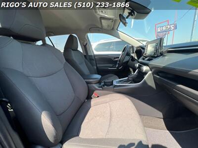 2021 Toyota RAV4 XLE   - Photo 3 - Richmond, CA 94804