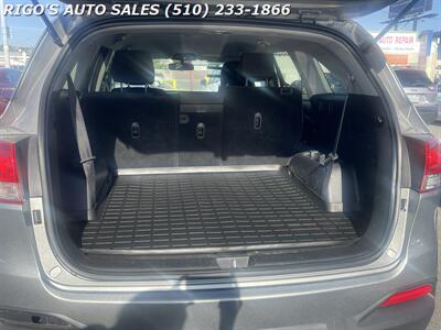 2017 Kia Sorento LX V6 - Photo 9 - Richmond, CA 94804