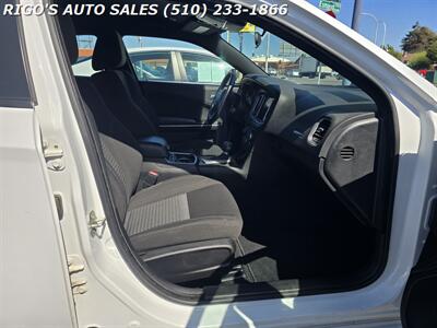 2023 Dodge Charger SXT   - Photo 5 - Richmond, CA 94804