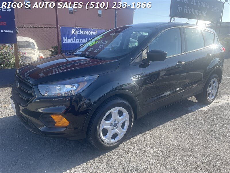 2019 Ford Escape S  