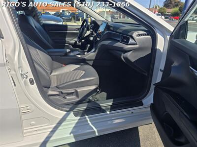 2022 Toyota Camry SE   - Photo 6 - Richmond, CA 94804