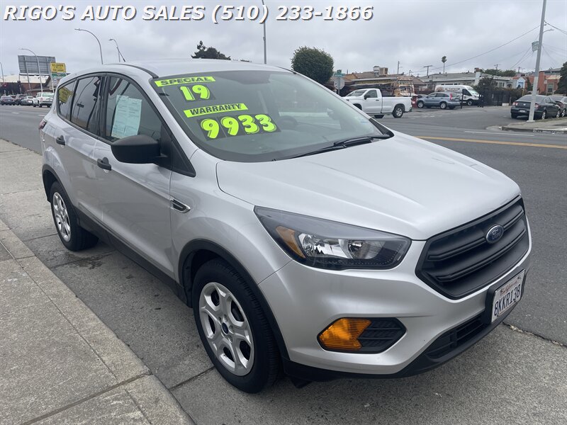 2019 Ford Escape S  