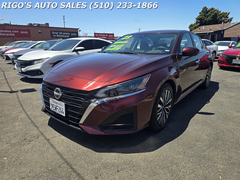 2023 Nissan Altima 2.5 SV  