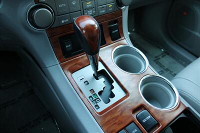 2008 Toyota Highlander Limited 1-owner   - Photo 8 - Shoreline, WA 98133