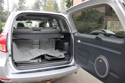 2007 Toyota RAV4 Limited   - Photo 16 - Shoreline, WA 98133