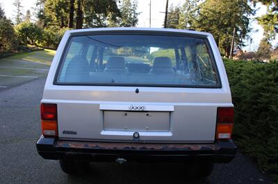 1991 Jeep Cherokee Sport   - Photo 10 - Shoreline, WA 98133