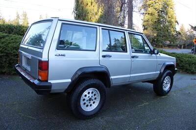 1991 Jeep Cherokee Sport   - Photo 3 - Shoreline, WA 98133