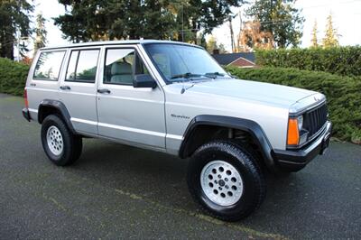 1991 Jeep Cherokee Sport   - Photo 2 - Shoreline, WA 98133