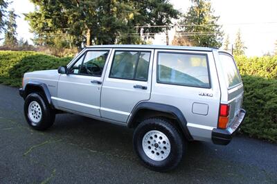 1991 Jeep Cherokee Sport   - Photo 4 - Shoreline, WA 98133