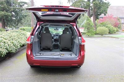 2011 Toyota Sienna XLE 7-Passenger AWD   - Photo 18 - Shoreline, WA 98133