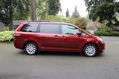 2011 Toyota Sienna XLE 7-Passenger AWD   - Photo 13 - Shoreline, WA 98133