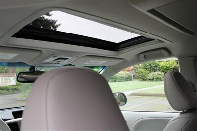 2011 Toyota Sienna XLE 7-Passenger AWD   - Photo 10 - Shoreline, WA 98133
