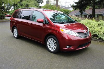 2011 Toyota Sienna XLE 7-Passenger AWD   - Photo 2 - Shoreline, WA 98133