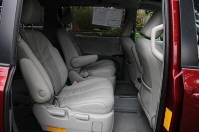 2011 Toyota Sienna XLE 7-Passenger AWD   - Photo 6 - Shoreline, WA 98133