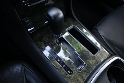 2011 Chrysler 300C   - Photo 8 - Shoreline, WA 98133