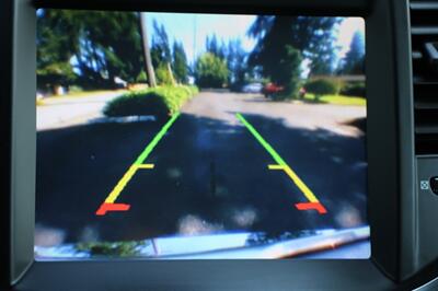 2011 Chrysler 300C   - Photo 9 - Shoreline, WA 98133