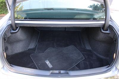 2011 Chrysler 300C   - Photo 16 - Shoreline, WA 98133