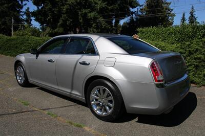 2011 Chrysler 300C   - Photo 4 - Shoreline, WA 98133
