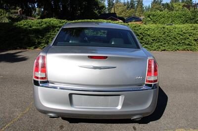 2011 Chrysler 300C   - Photo 11 - Shoreline, WA 98133