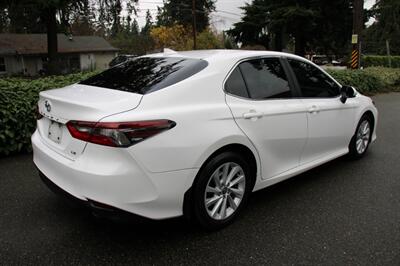 2022 Toyota Camry LE   - Photo 3 - Shoreline, WA 98133