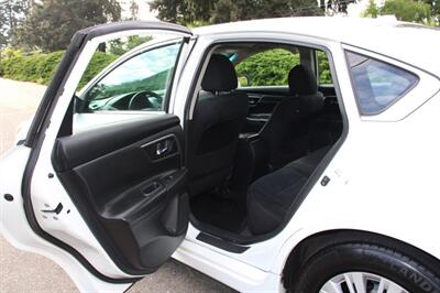 2015 Nissan Altima 2.5 S   - Photo 14 - Shoreline, WA 98133