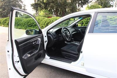 2015 Nissan Altima 2.5 S   - Photo 5 - Shoreline, WA 98133